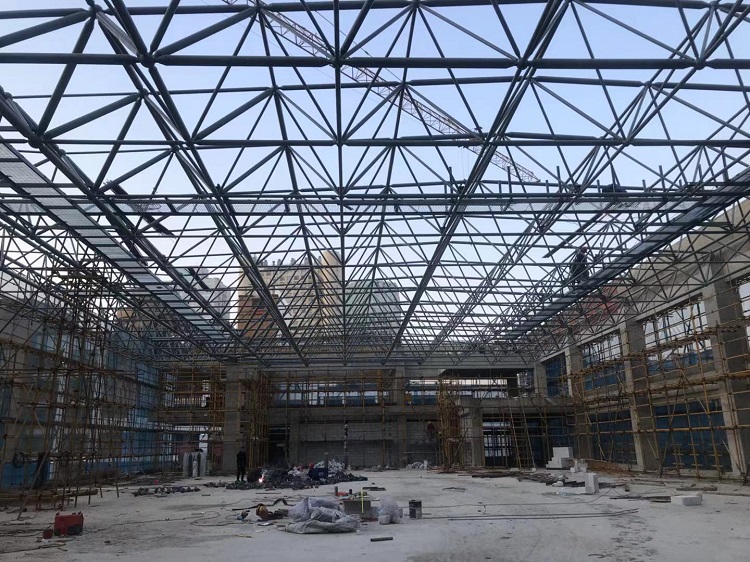 白山第一附属小学体育馆网架